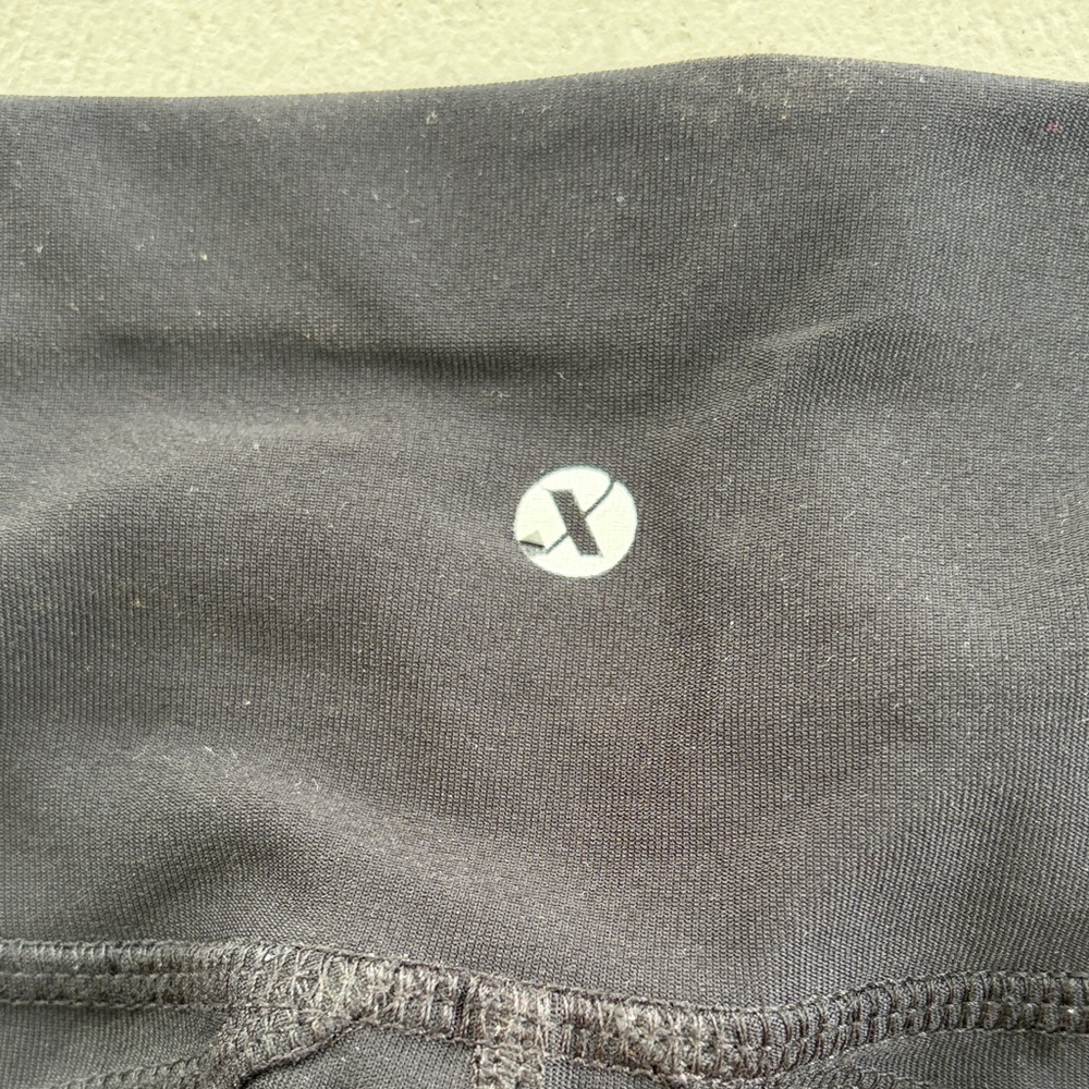 Xersion Black Leggings with Reflective Accents and Side Pockets - Picture 7 of 8